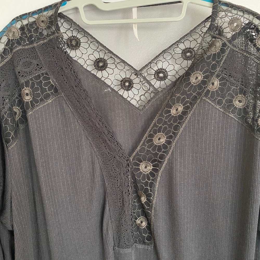 Lightweight tunic - Picture 3 of 5